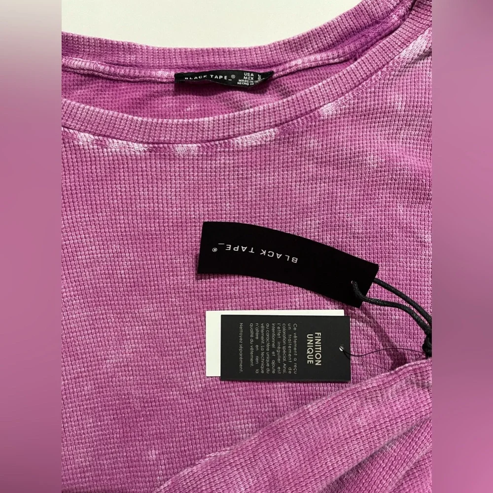 NWT BLACK TAPE WASHED WAFFLE-KNIT TOP RASPBERRY WHITE - Picture 1 of 4